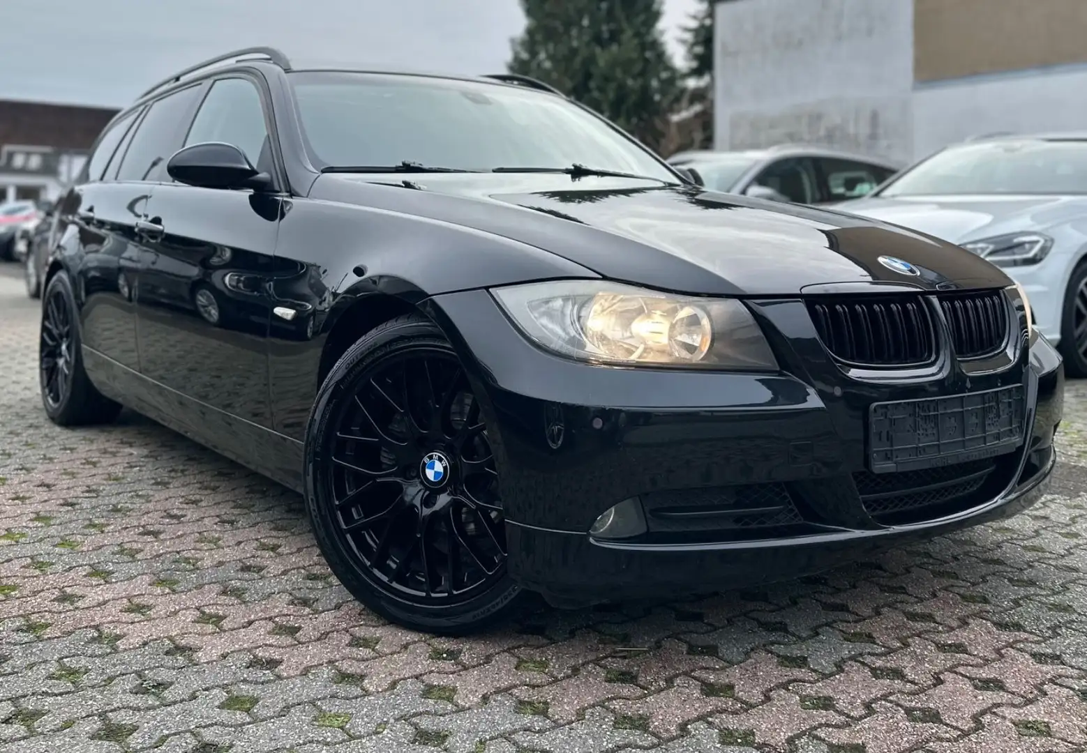 BMW 320 i E91 *3 Touring*SHZ-TEMPO-PDC*NEU TÜV* Negro - 1