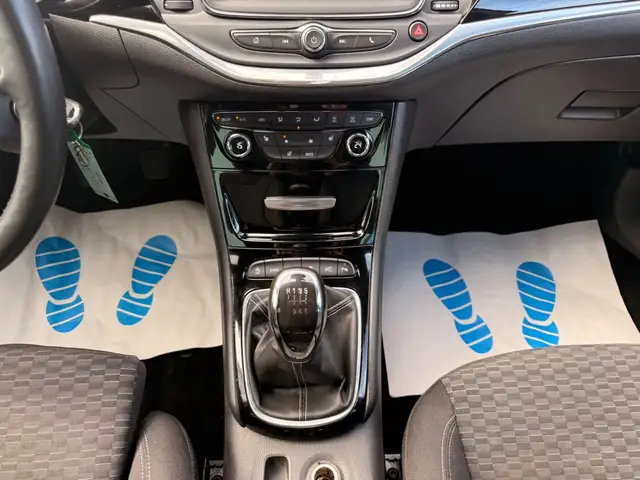 Opel Astra view 14