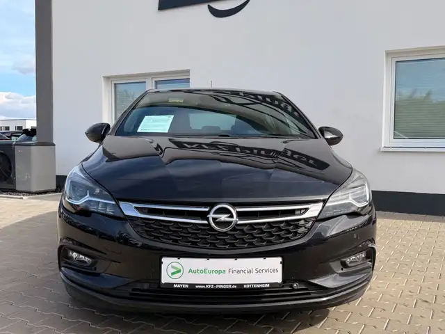 Opel Astra view 4