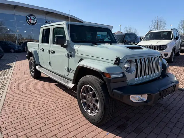 Jeep Gladiator Overland 4WD