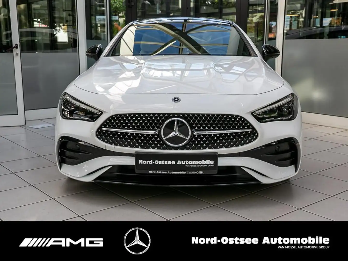 Mercedes-Benz CLE 220 d AMG COUPÉ ADV.+ NIGHT PANO SOUND 3D Wit - 2