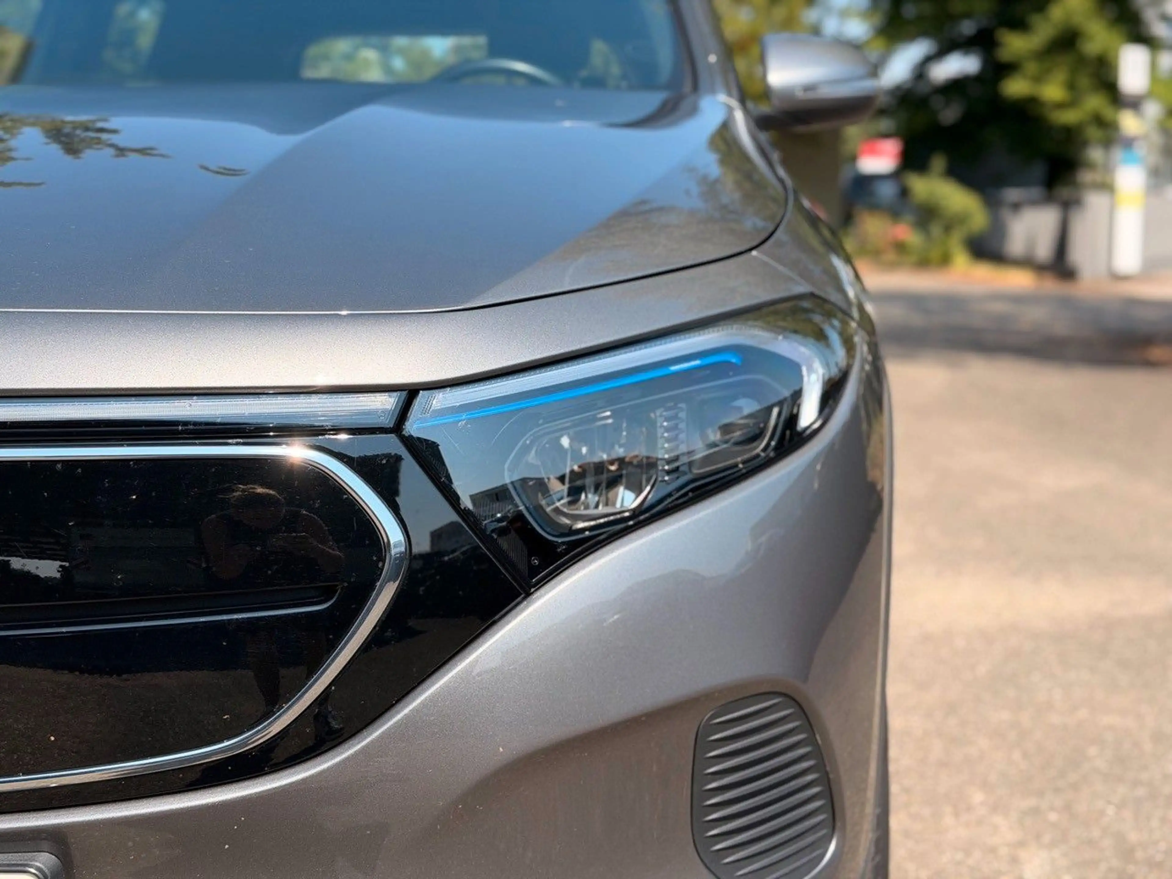 Mercedes-Benz EQA 300 4Matic LED SOH Pano — photo 9