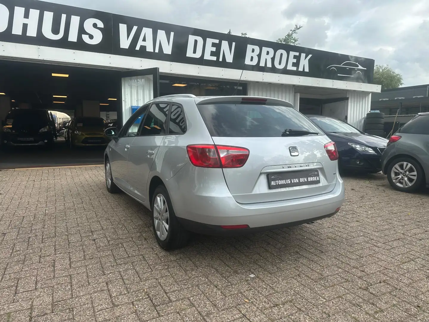 SEAT Ibiza 1.2 TSI 105Pk Station Airco Navi Climate Ctr Dakra Zilver - 2