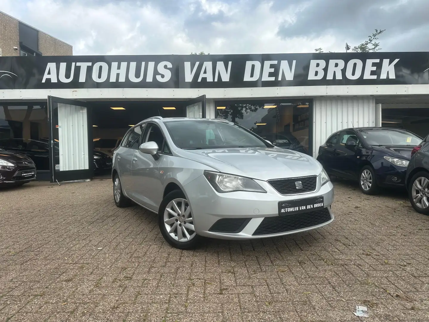 SEAT Ibiza 1.2 TSI 105Pk Station Airco Navi Climate Ctr Dakra Zilver - 1