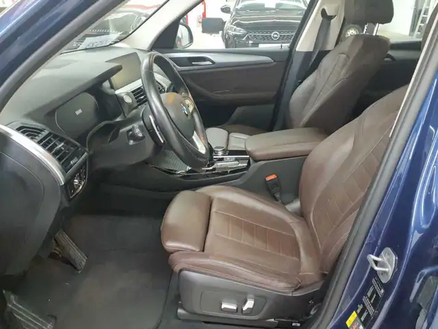 BMW X3 view 8