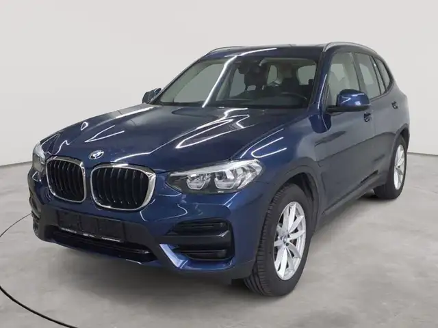 BMW X3 view 2