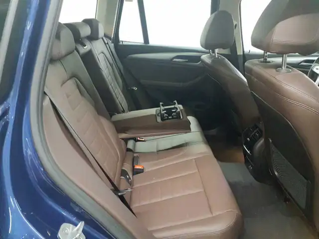 BMW X3 view 13