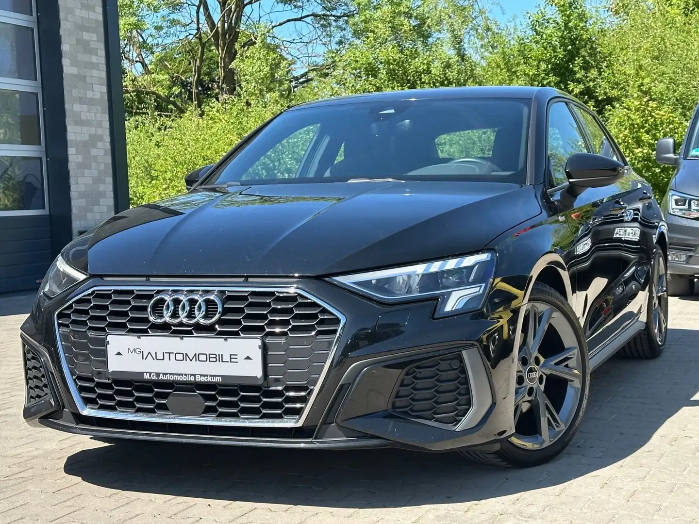 Audi A3 Sportback 35 TDI - S LINE / NAVI / LED / 18" Noir - 1