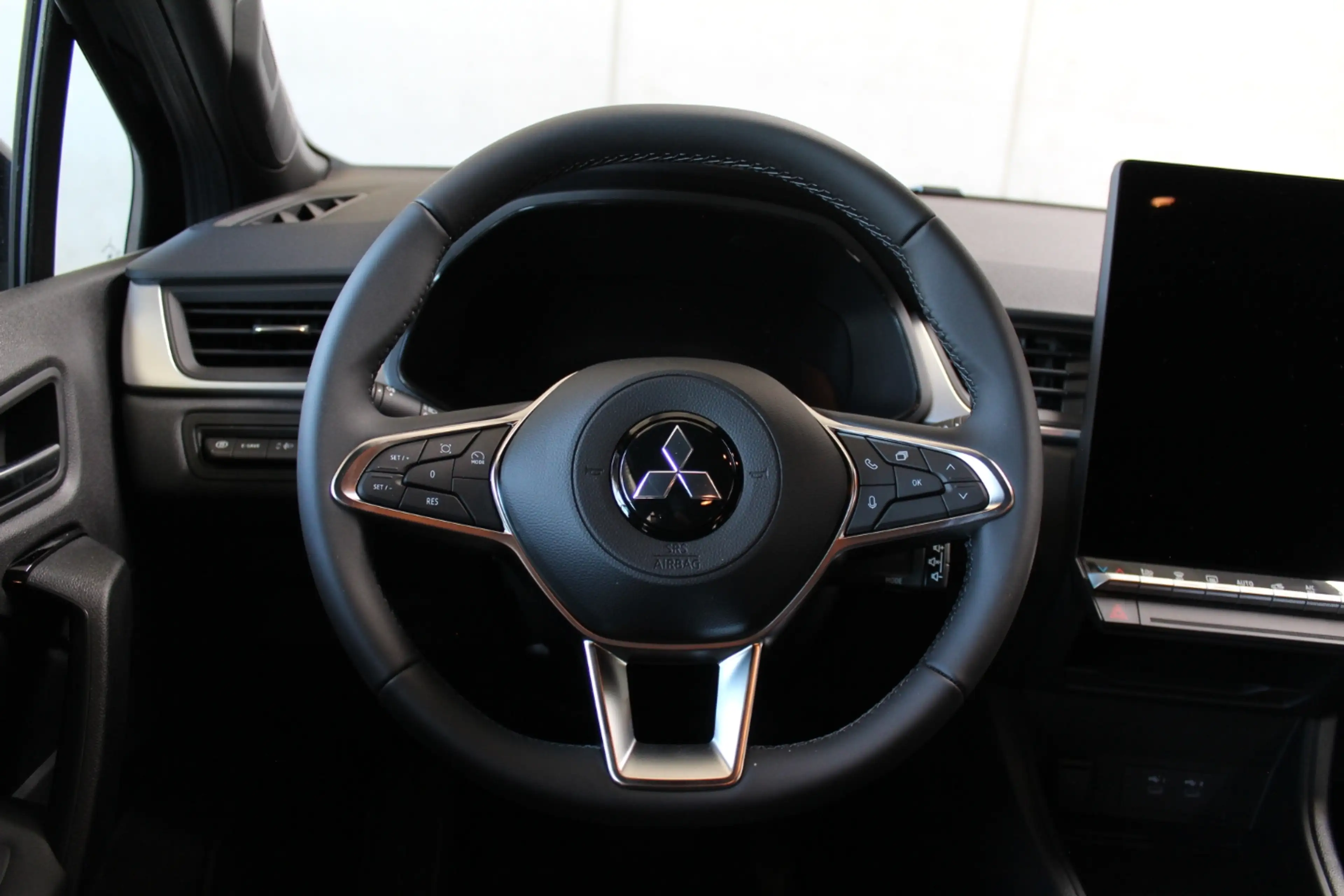Mitsubishi Grandis Diamant PLUS 1.8 Hybrid Automatik — photo 13