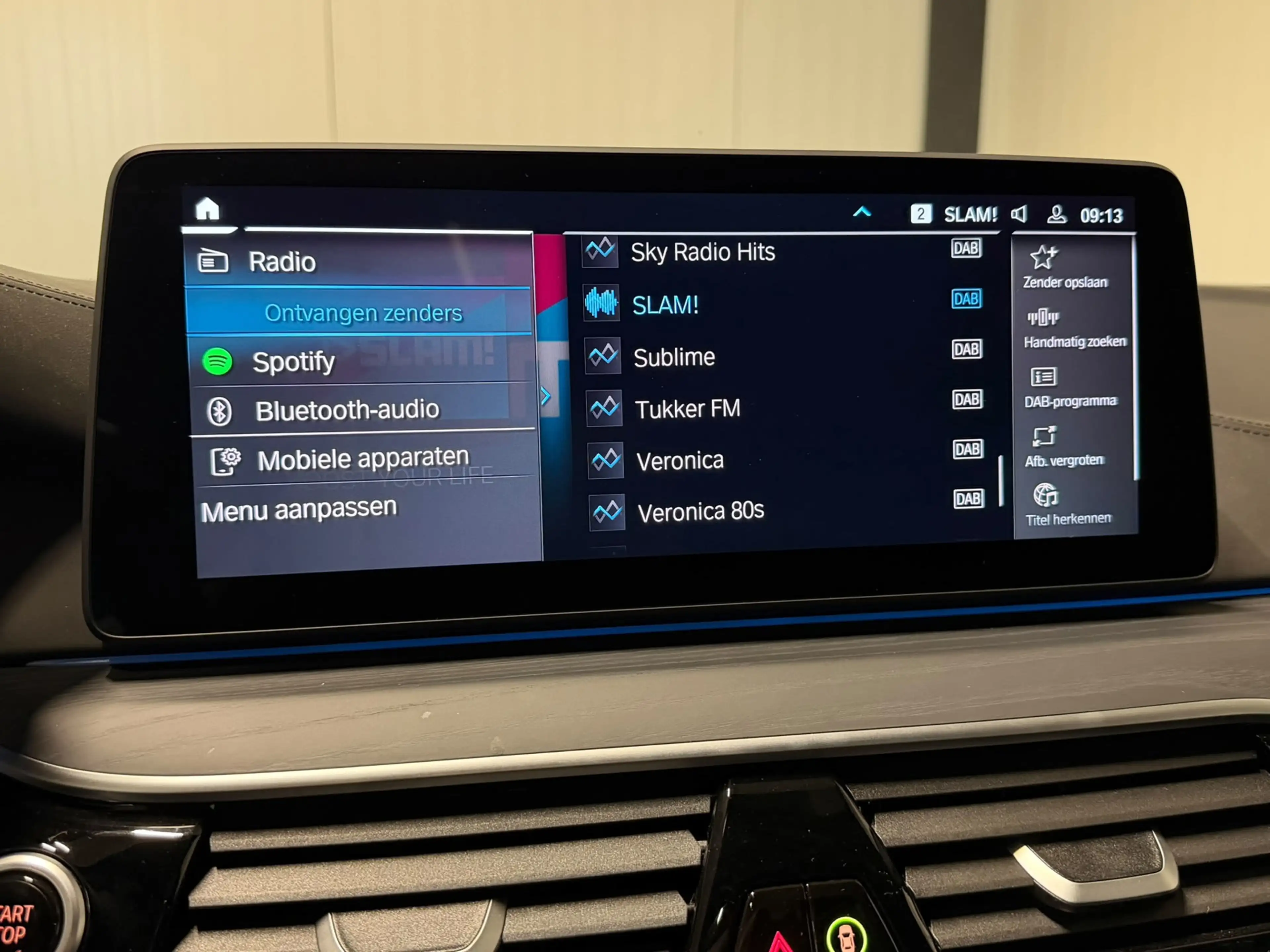 BMW 530 5-serie Touring 530e xDrive M Sport Pro Pano HUD M — photo 19