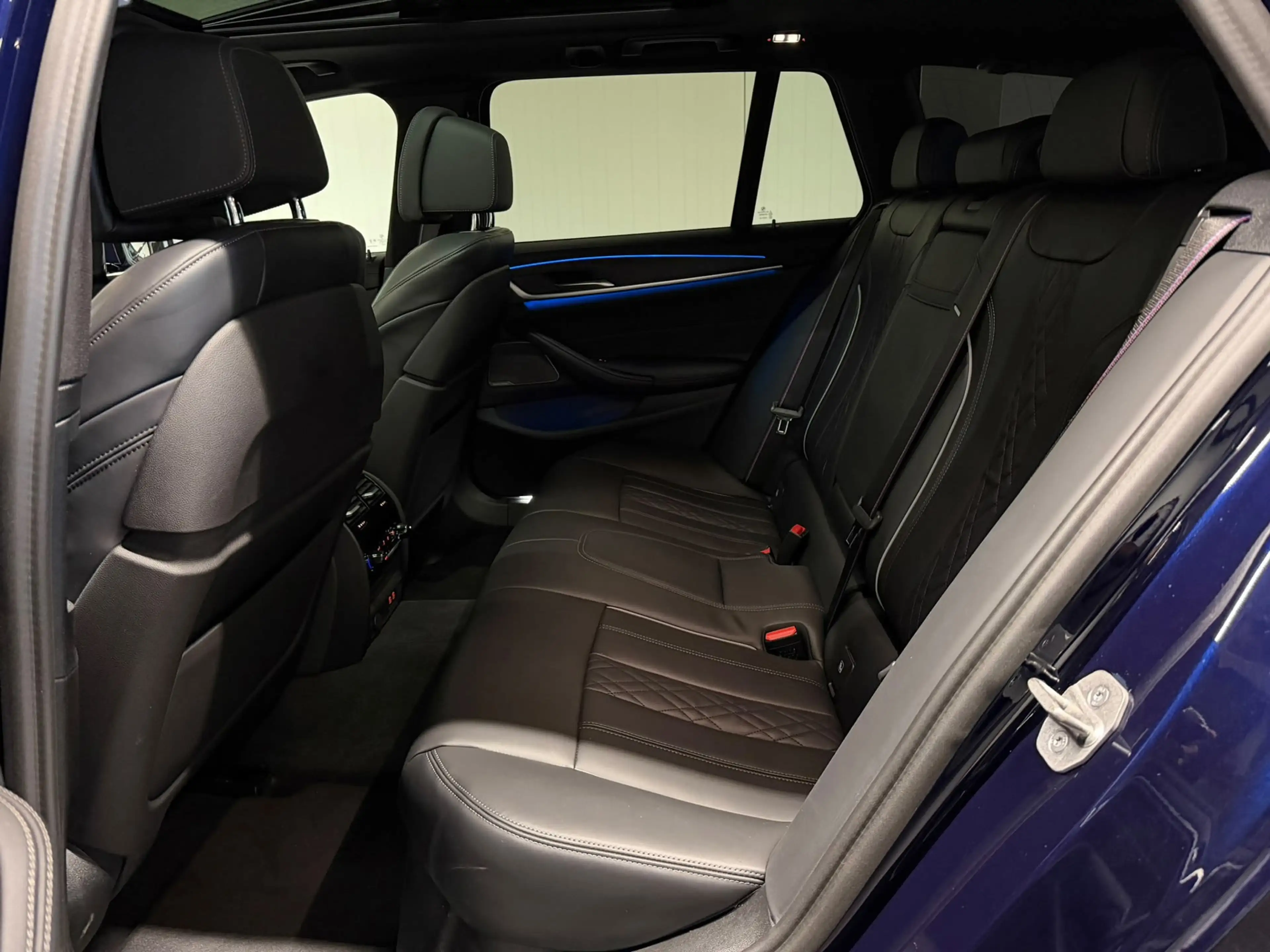 BMW 530 5-serie Touring 530e xDrive M Sport Pro Pano HUD M — photo 25