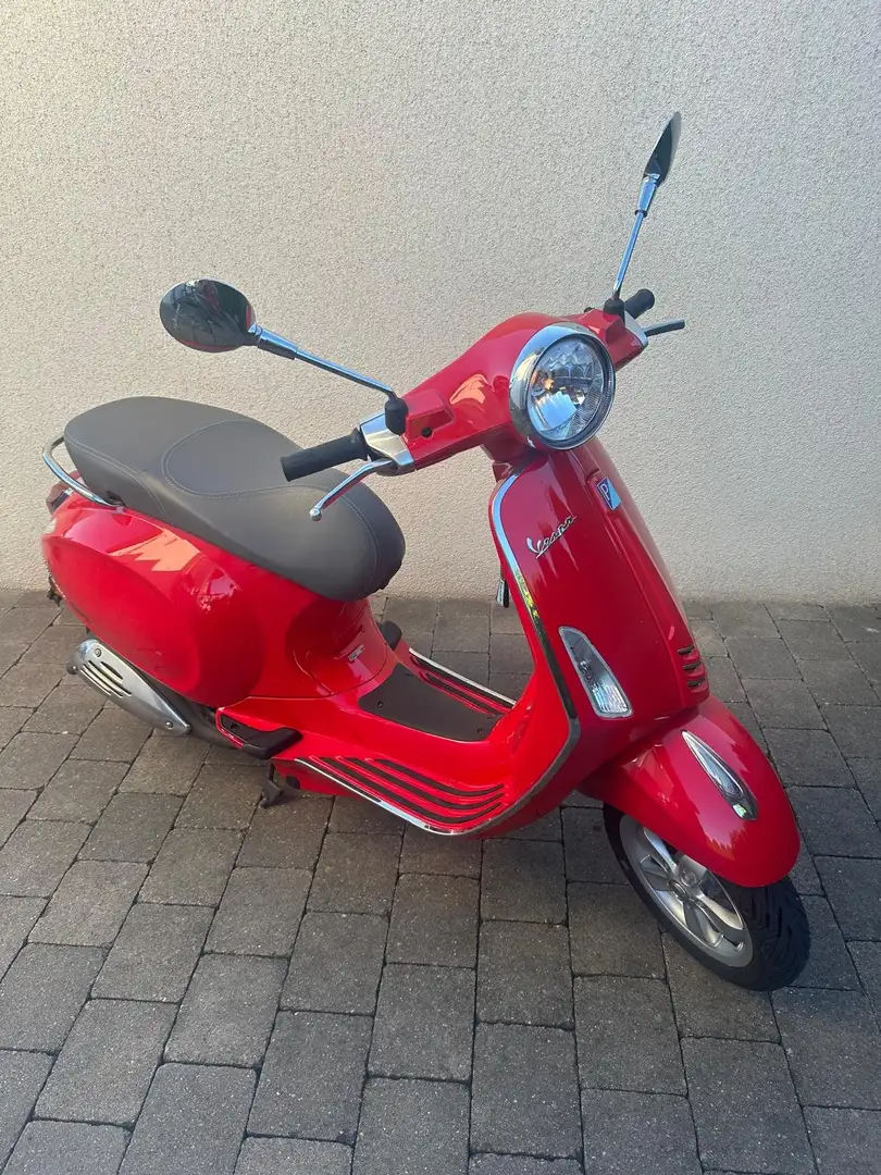 Piaggio Primavera Vespa Primavera Rouge - 1