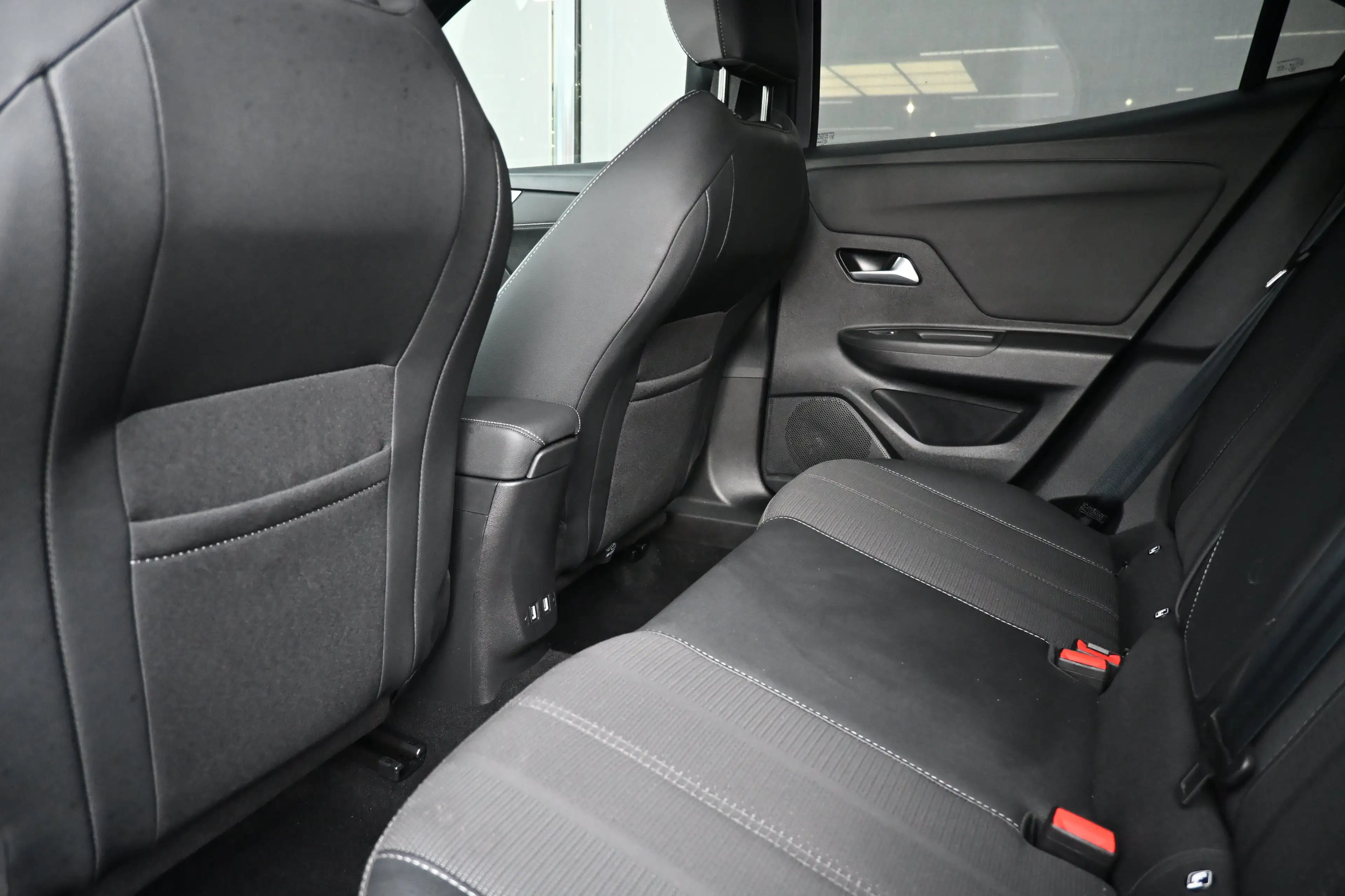 Opel Mokka-E Electric GS 54 kWh 3 Fase | Adaptive Cruise | Acht — photo 10