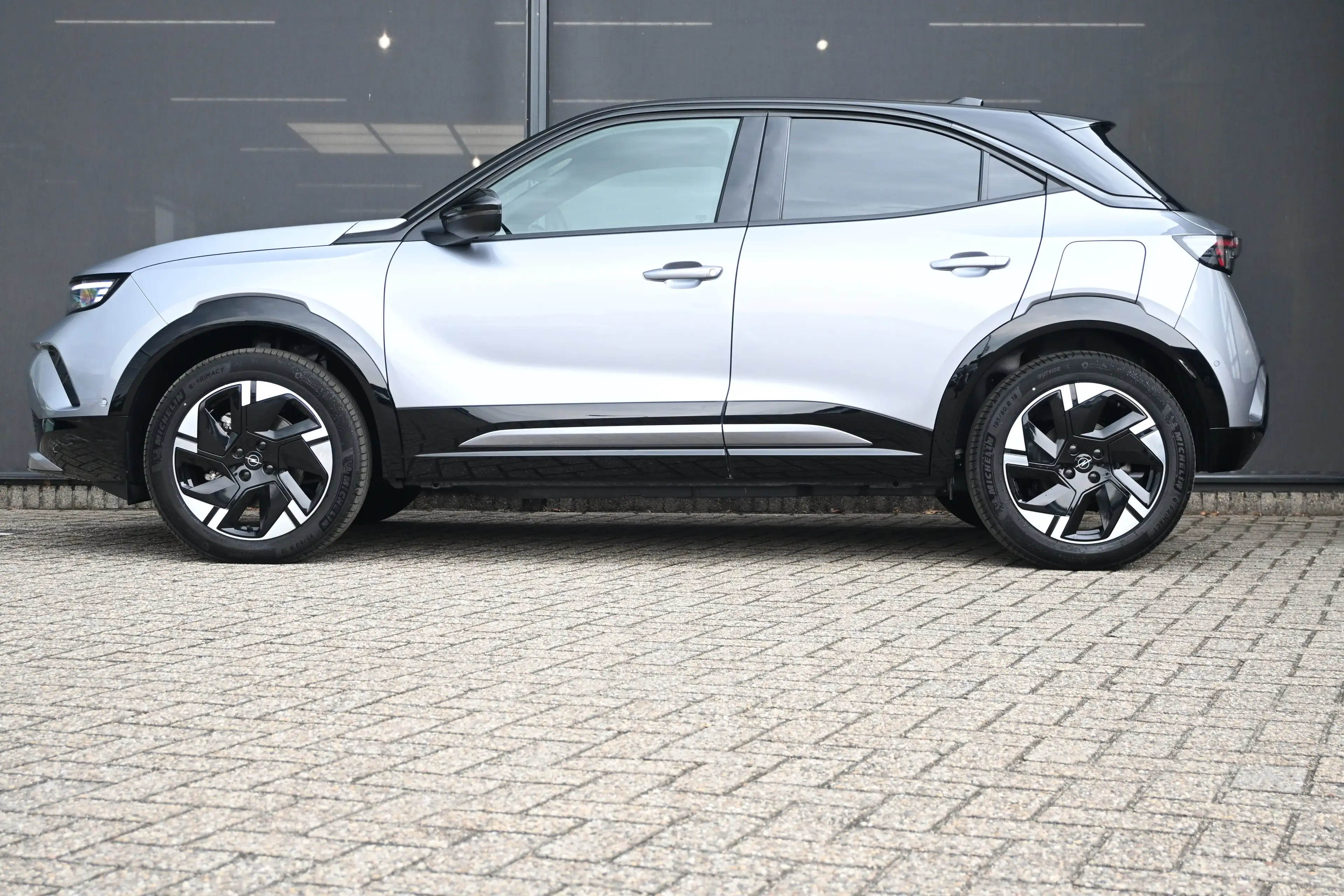 Opel Mokka-E Electric GS 54 kWh 3 Fase | Adaptive Cruise | Acht — photo 4