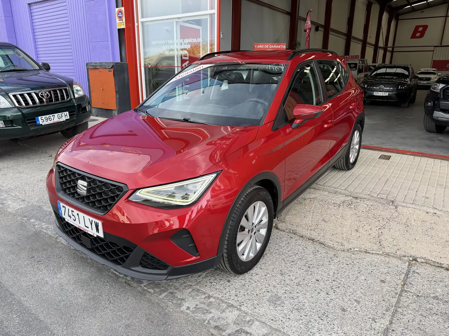 SEAT Arona 1.0 TSI S&S Style 110 Burdeos - 2