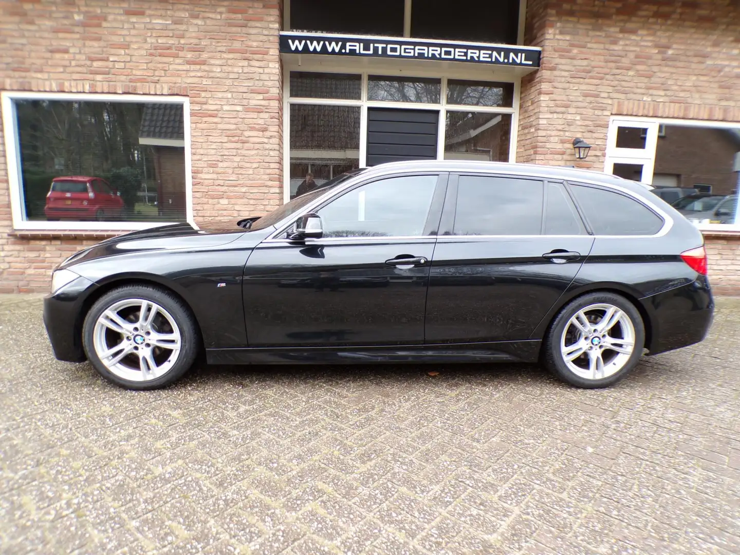 BMW 320 3-serie Touring 320i High Executive Automaat / led Black - 2
