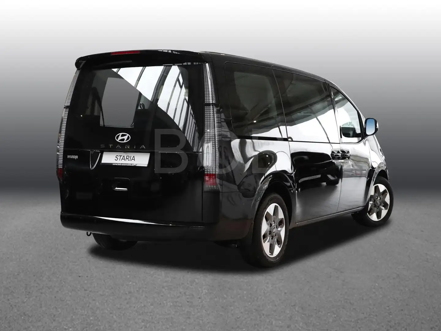 Hyundai STARIA 9-Sitzer MY25 HEV 1.6 T-GDI TREND 8-fach bereift Schwarz - 2