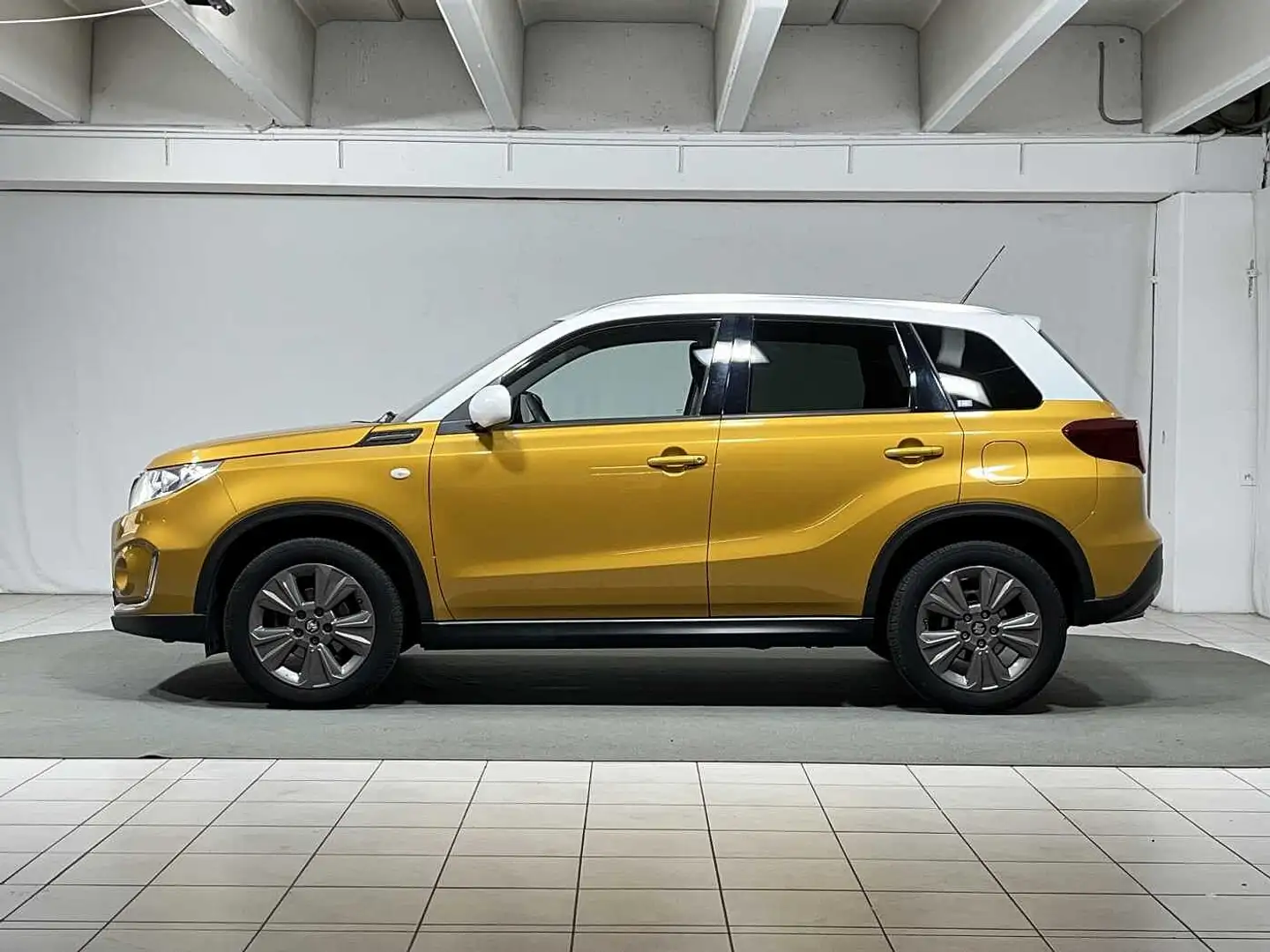 Suzuki Vitara 1.0 Boosterjet 4WD AllGrip Cool Oro - 2