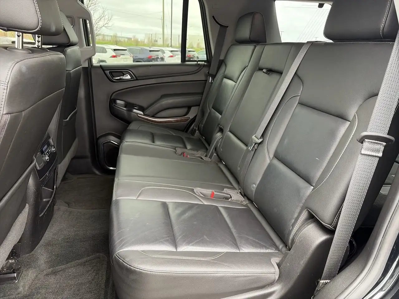 Chevrolet Tahoe снимка Chevrolet Tahoe