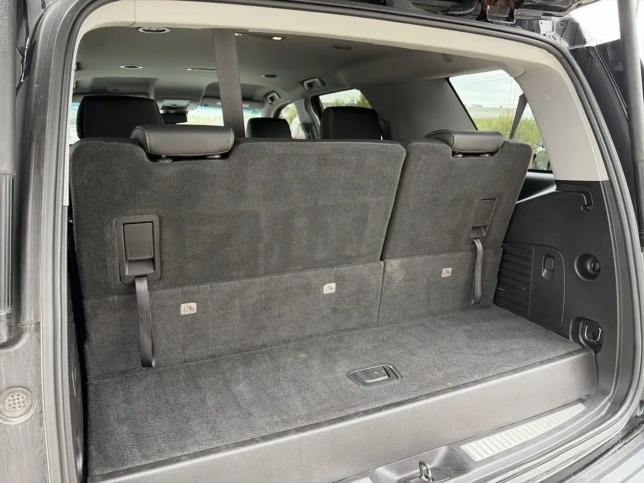 Chevrolet Tahoe снимка Chevrolet Tahoe