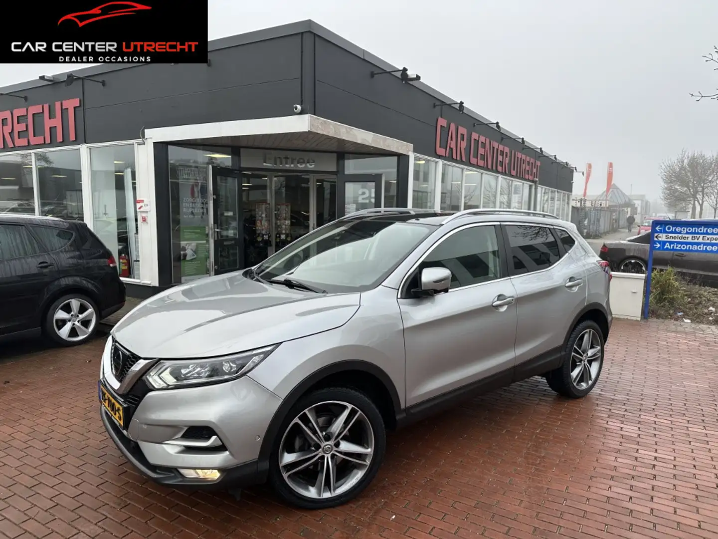 Nissan Qashqai 1.2 Business Edition | airco | pano | leder | came Grijs - 1