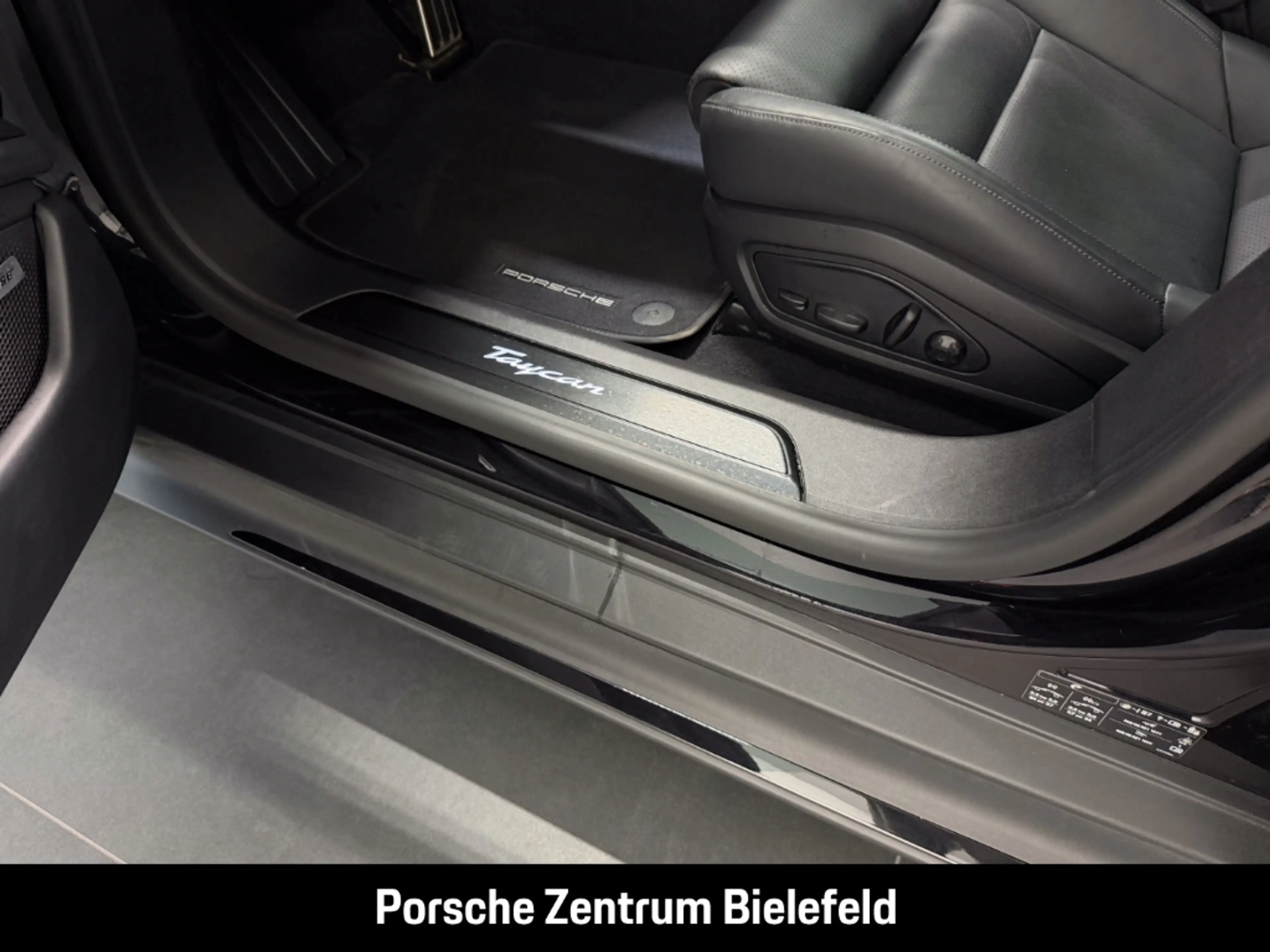 Porsche Taycan Black Edition — photo 26