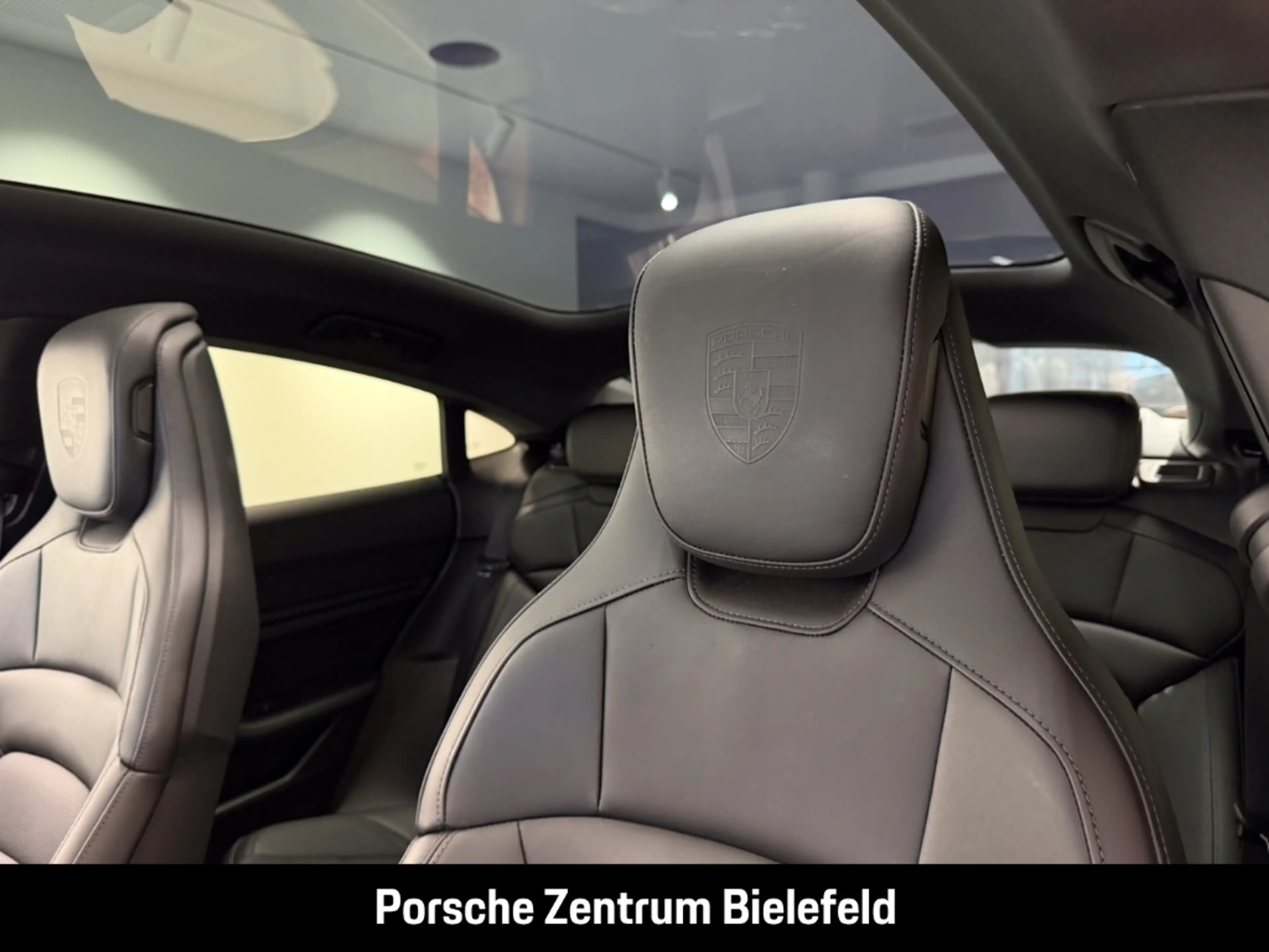 Porsche Taycan Black Edition — photo 21