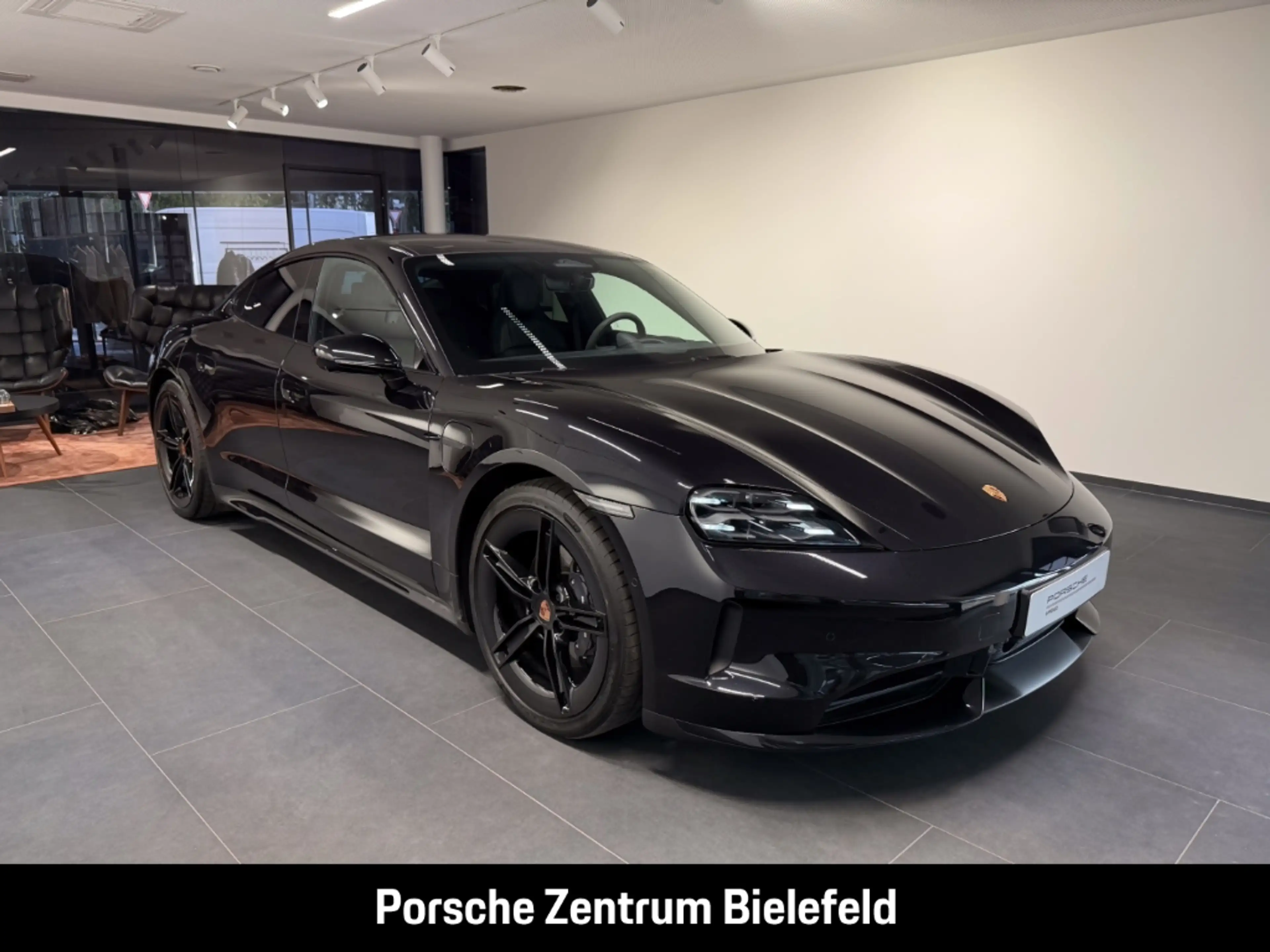 Porsche Taycan Black Edition — photo 7