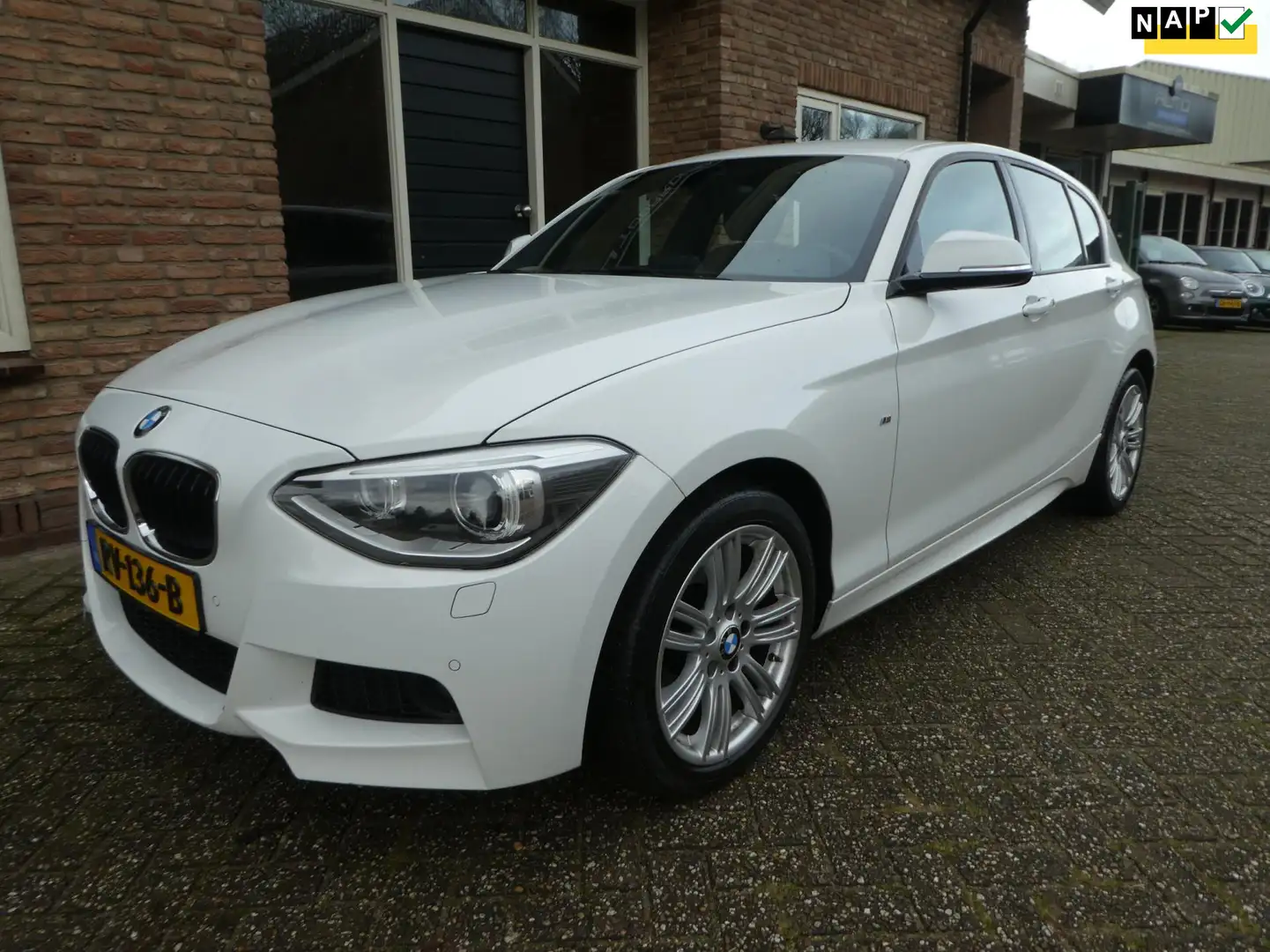 BMW 118 1-serie 118i M Sport Edition High Executive Automa Wit - 1