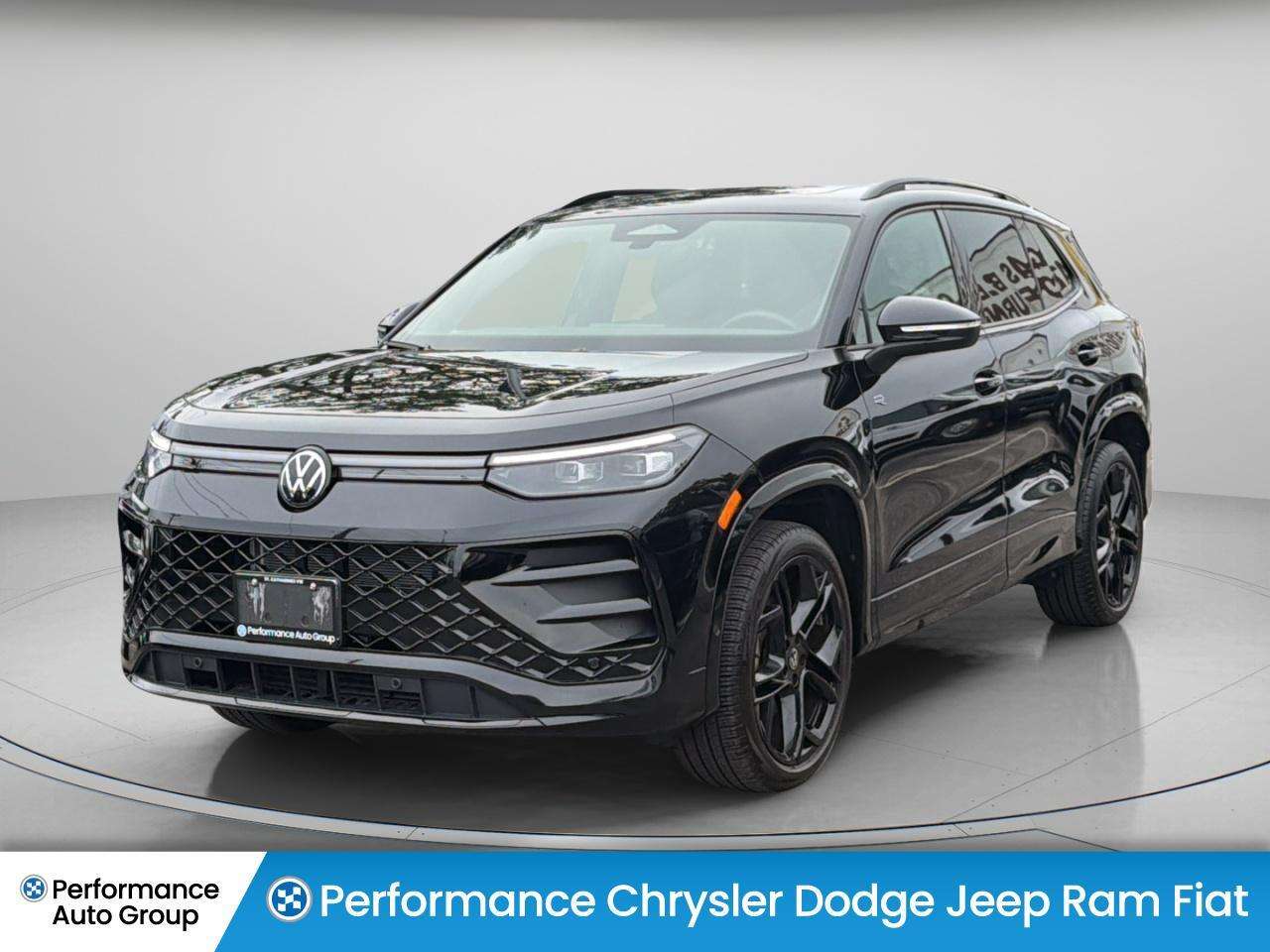 2026 Volkswagen Tiguan Comfortline R-Line Black Edition | AWD | Pano Roof