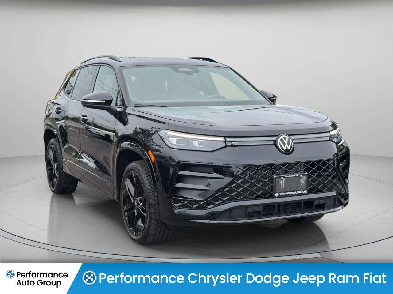 2026 Volkswagen Tiguan Comfortline R-Line Black Edition | AWD | Pano Roof — photo 1