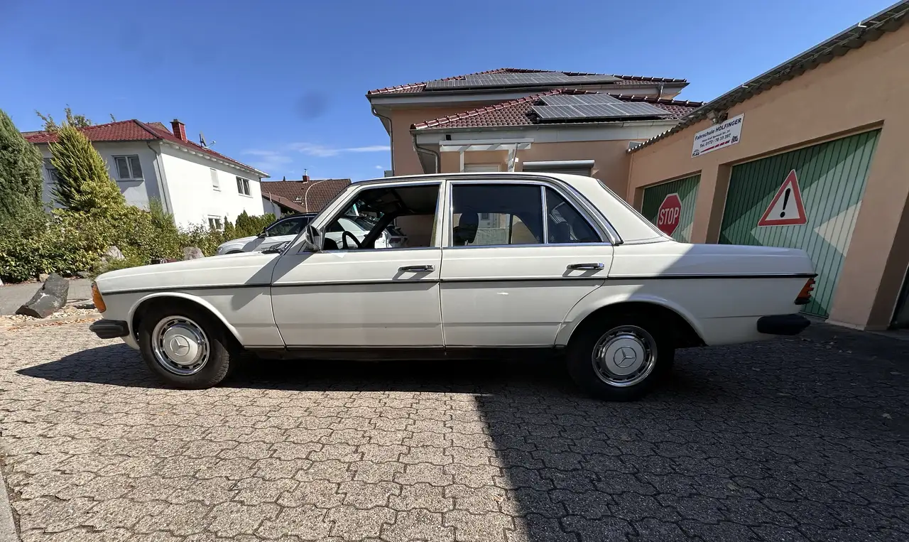 Mercedes-Benz E 250 Klima Alufelgen Tüv Neu, foto 2