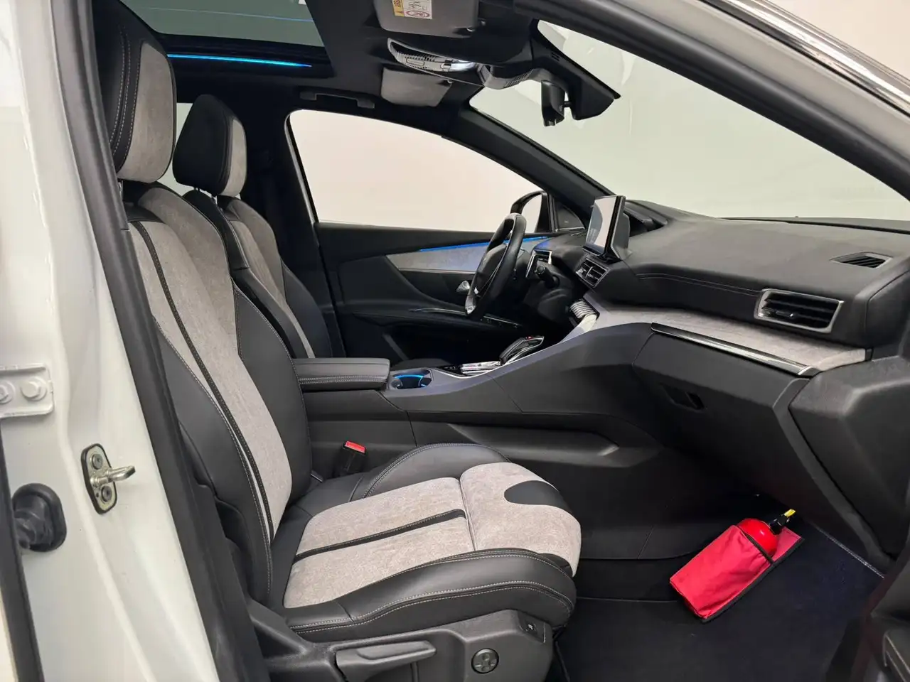 Peugeot 3008 1.6 Hybrid4 300 PHEV GT *PANO*TREKHAAK*, миниатюра 18