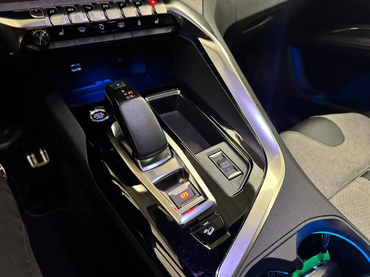 Peugeot 3008 1.6 Hybrid4 300 PHEV GT *PANO*TREKHAAK*, миниатюра 12