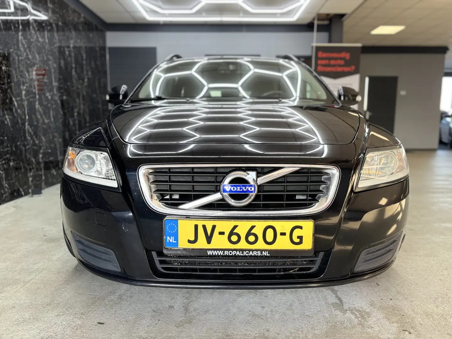 Volvo V50 1.6 D2 S/S Summum motor 100000 gelopen papieren aa Zwart - 2