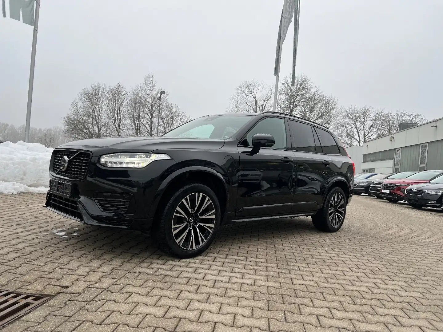Volvo XC90 T8 Plus Dark Recharge LED Nav Leder AHK ACC Schwarz - 1