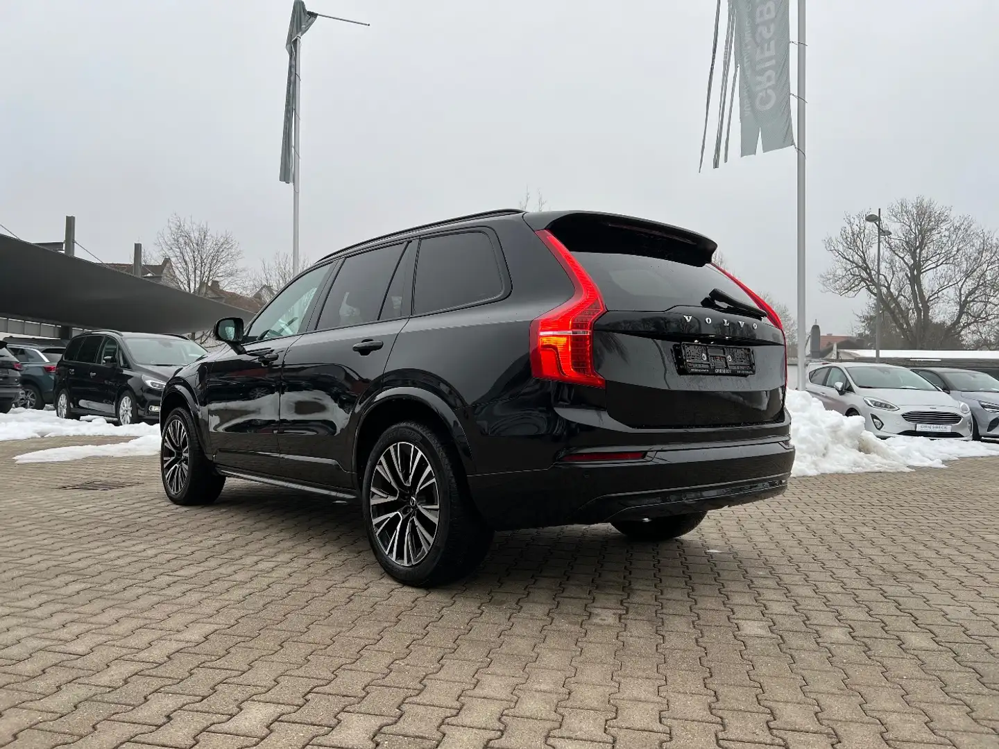 Volvo XC90 T8 Plus Dark Recharge LED Nav Leder AHK ACC Schwarz - 2