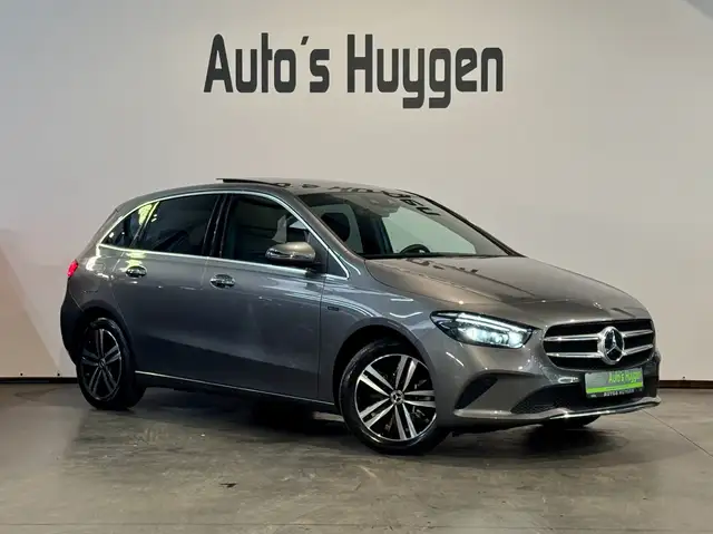 Mercedes-Benz B 250 e PHEV Business Solution met panoramisch open dak!