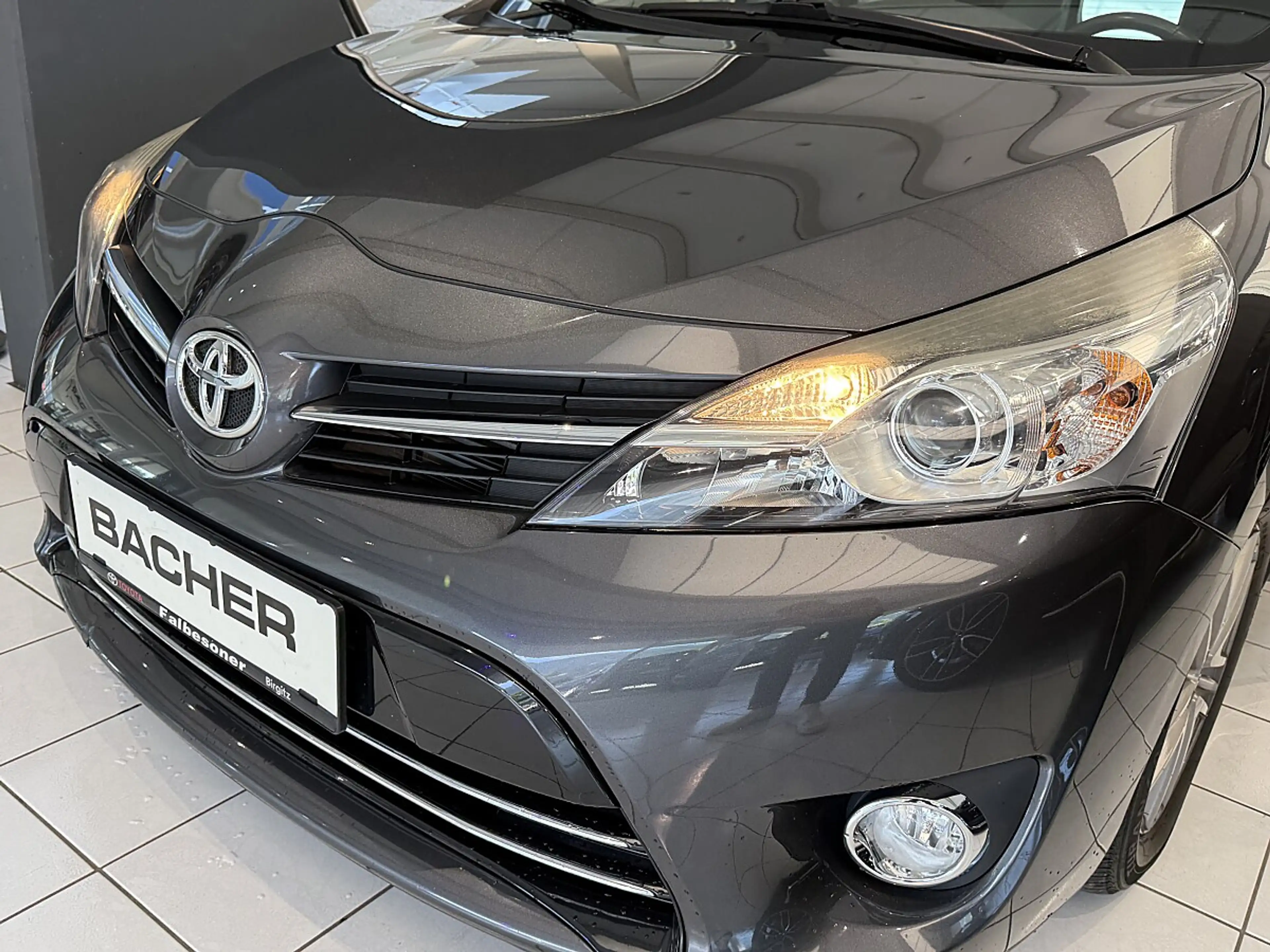 Toyota Verso 1,6 D-4D Young - nur für Händler oder Bastler — photo 23