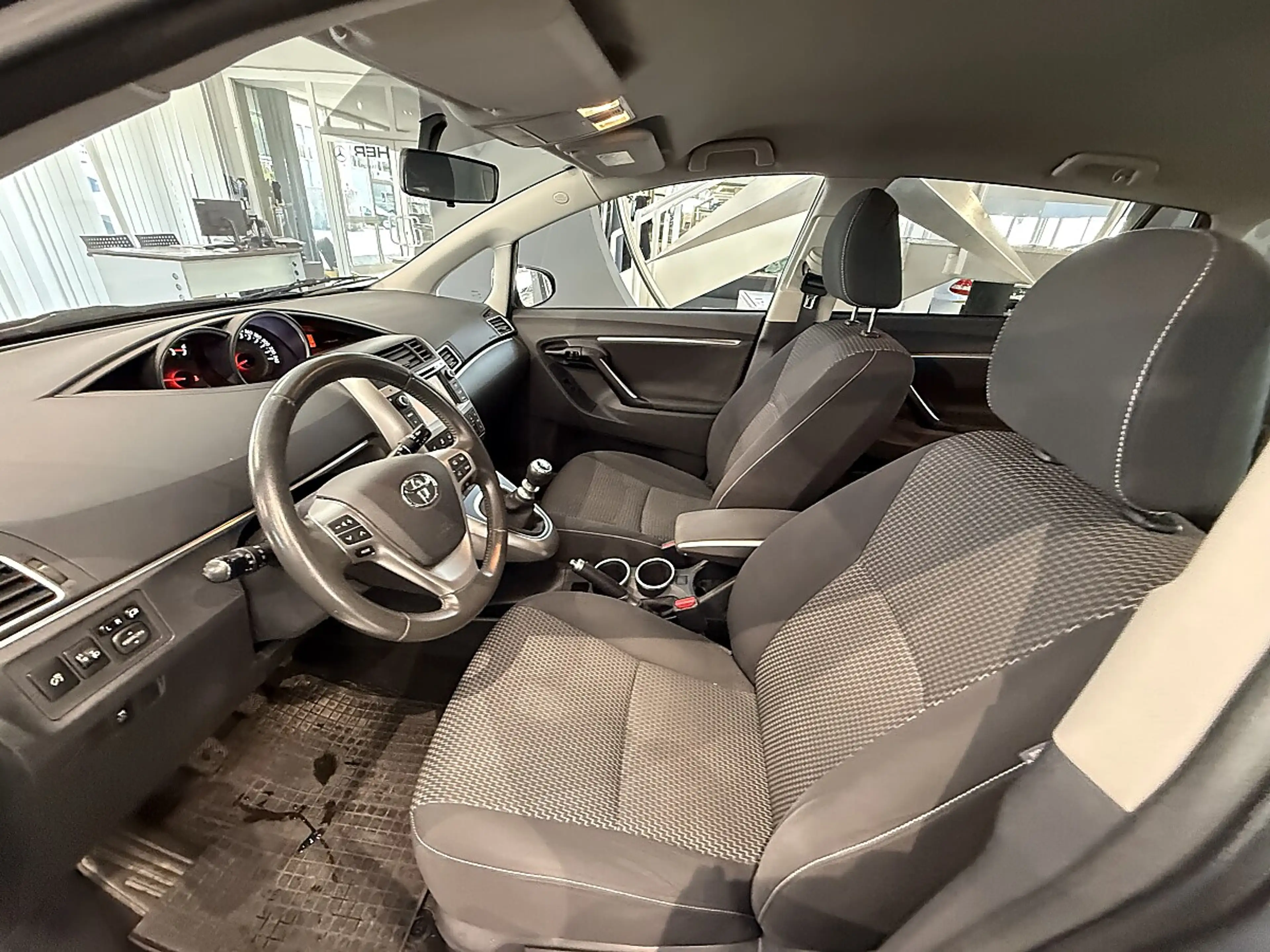Toyota Verso 1,6 D-4D Young - nur für Händler oder Bastler — photo 14