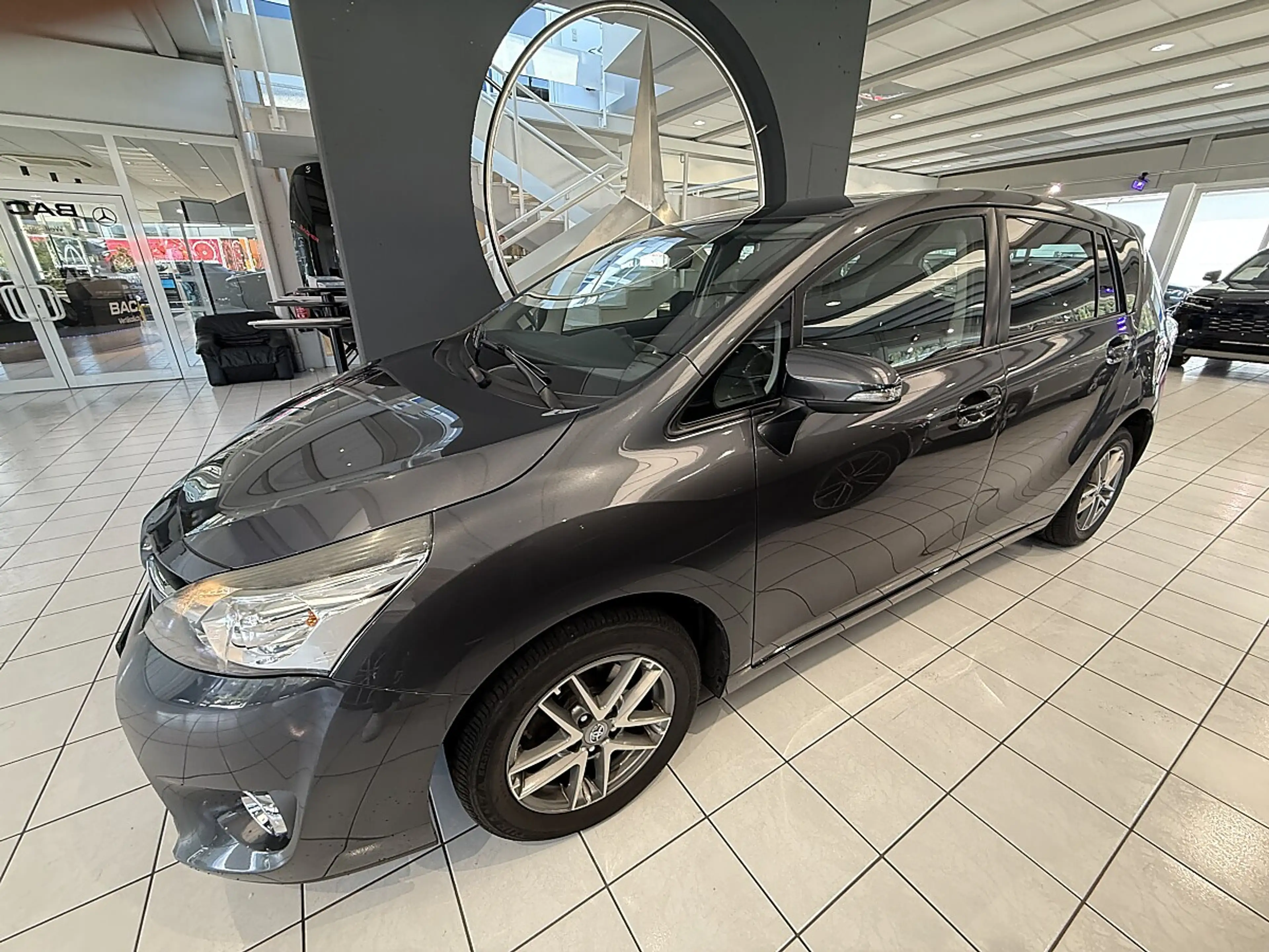 Toyota Verso 1,6 D-4D Young - nur für Händler oder Bastler — photo 3