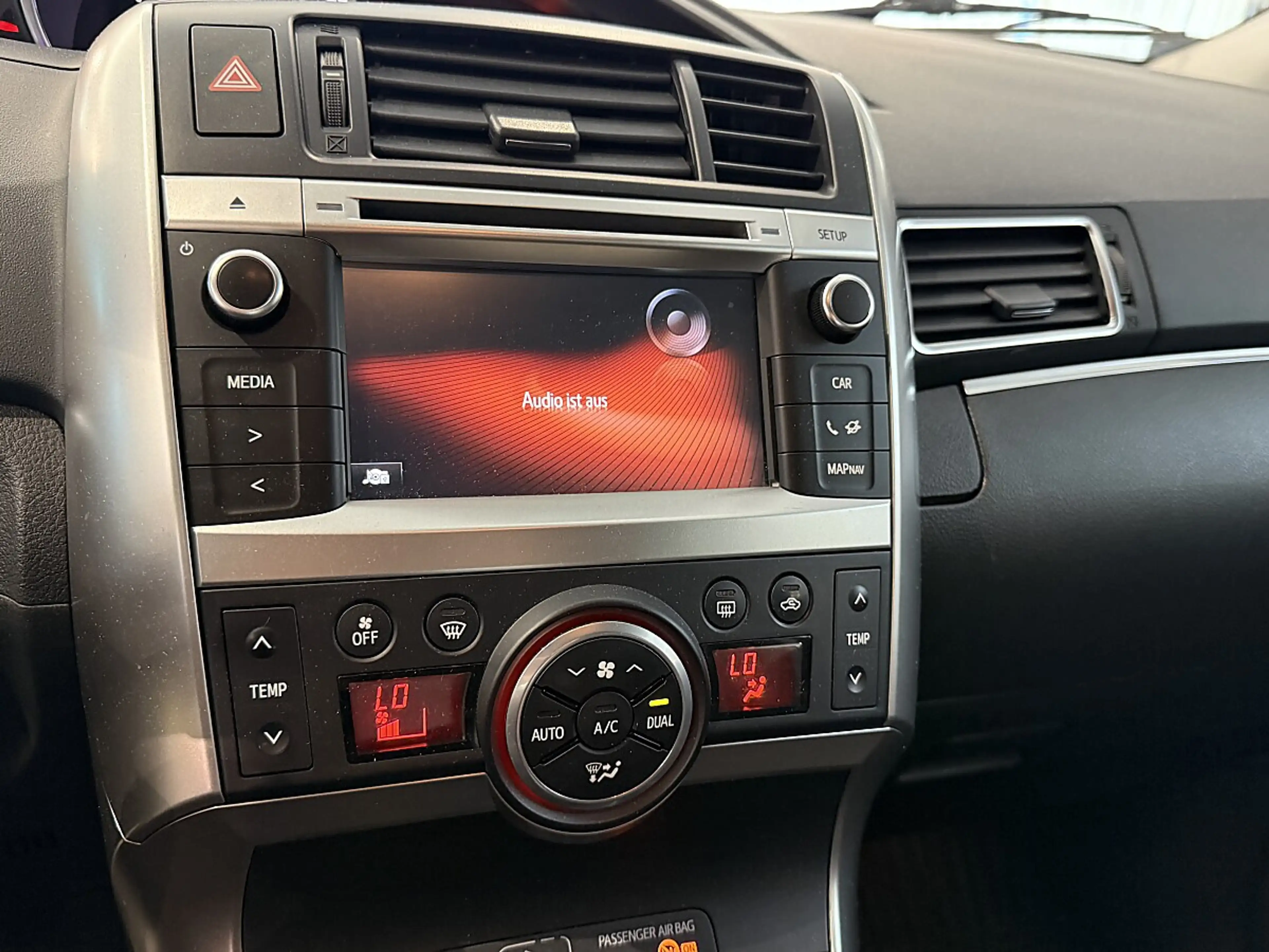 Toyota Verso 1,6 D-4D Young - nur für Händler oder Bastler — photo 17