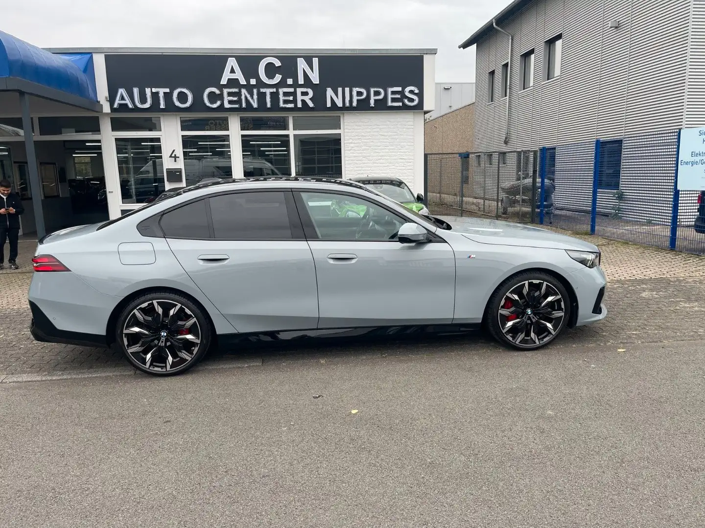 BMW 540 d xDrive M Sport Pano Head-Up 21 Zoll Leder Grau - 1