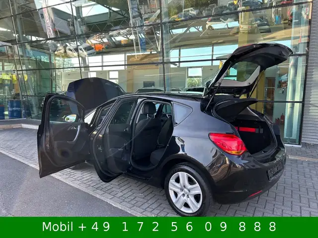 Opel Astra view 13