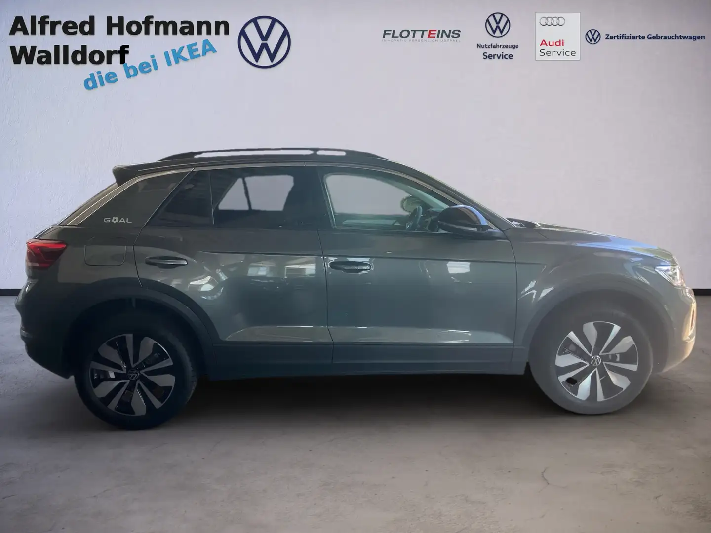 Volkswagen T-Roc GOAL 1.5 l TSI OPF DSG Grau - 2