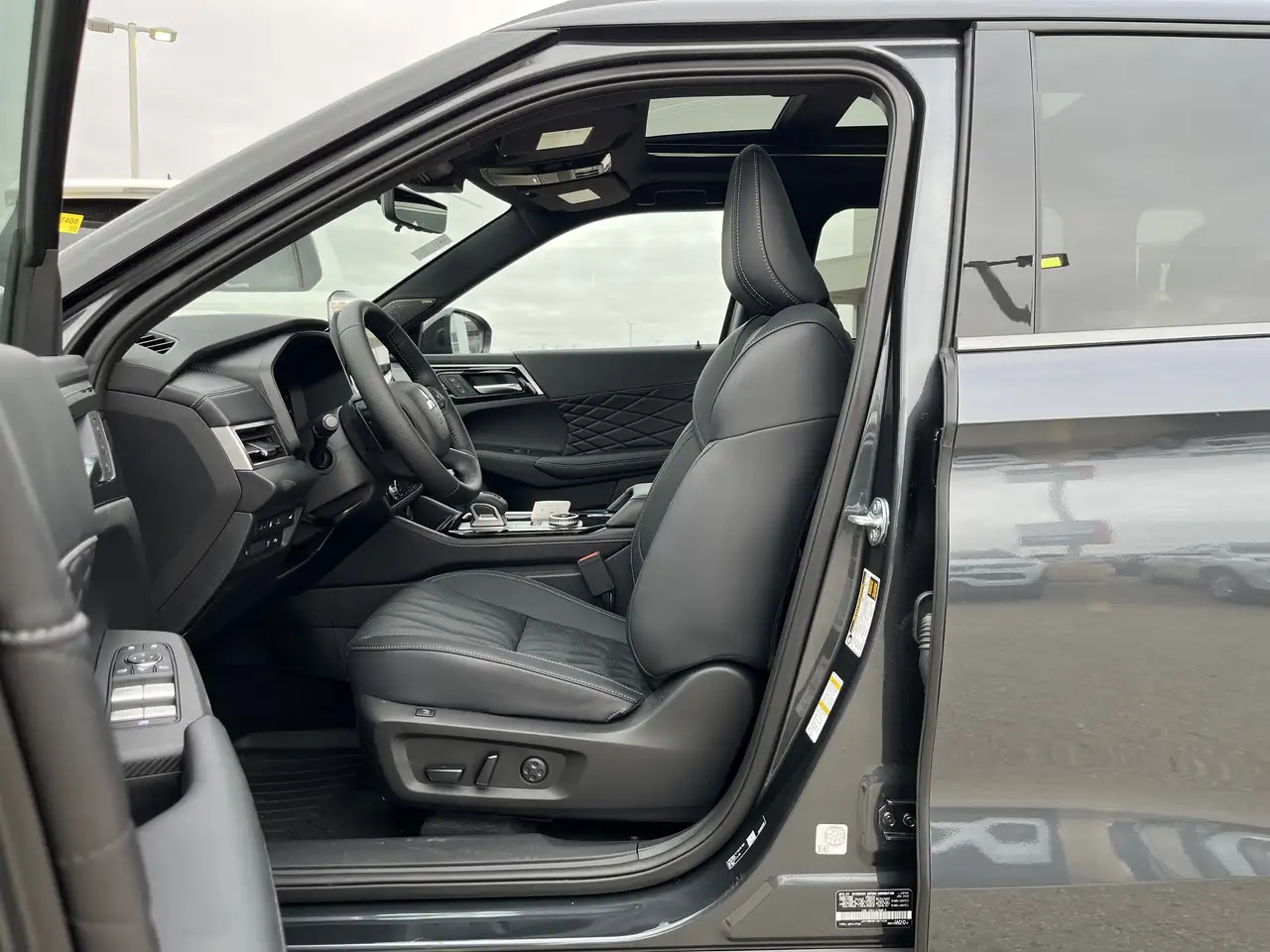Mitsubishi Outlander photo Mitsubishi Outlander