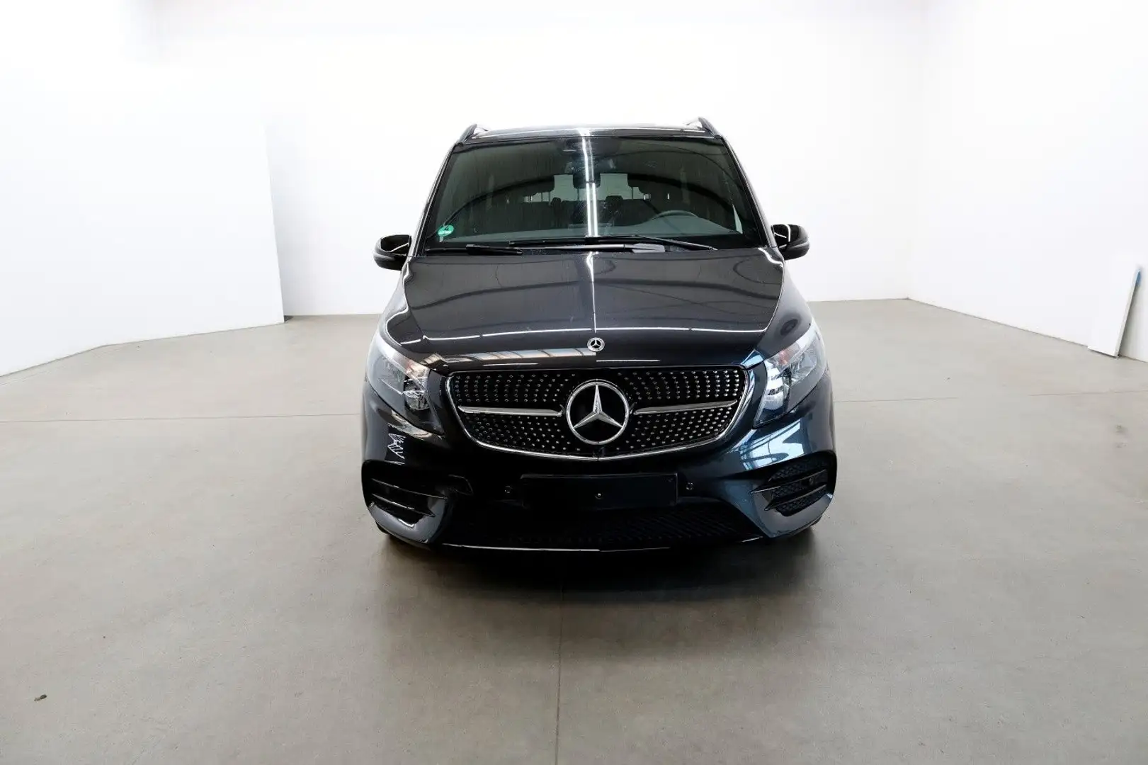 Mercedes-Benz V 220 d L PANO*NIGHT*AHK*LIEGE EDITION AMG Line Grau - 2