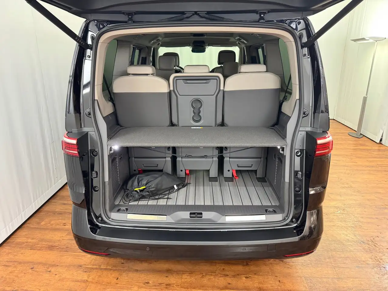 Volkswagen T7 Multivan 2026 — фото 13