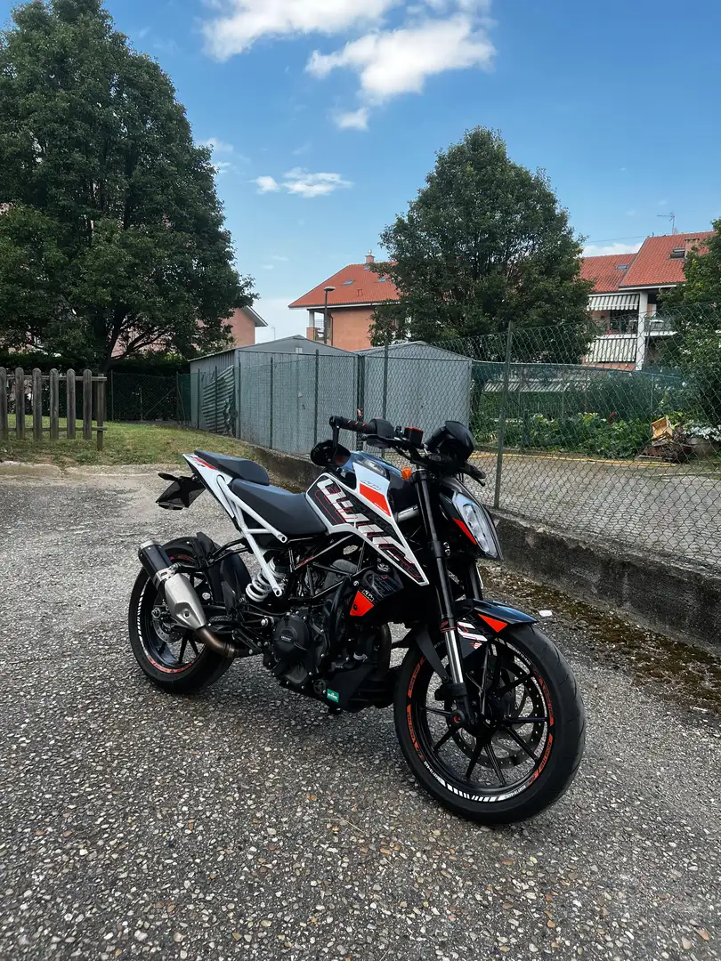 KTM 390 Duke ABS Biały - 1
