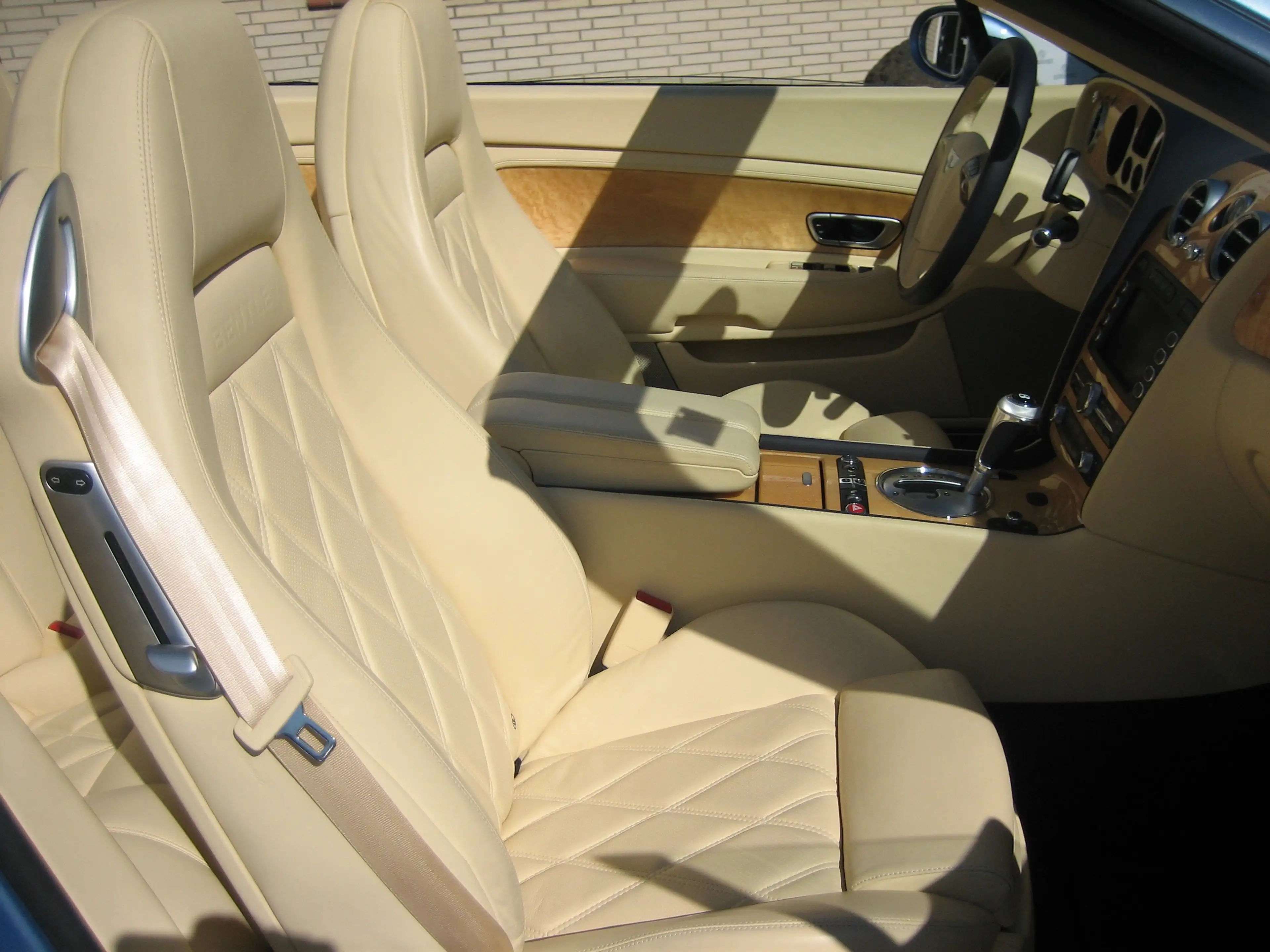 Bentley Continental Continental GTC — photo 10